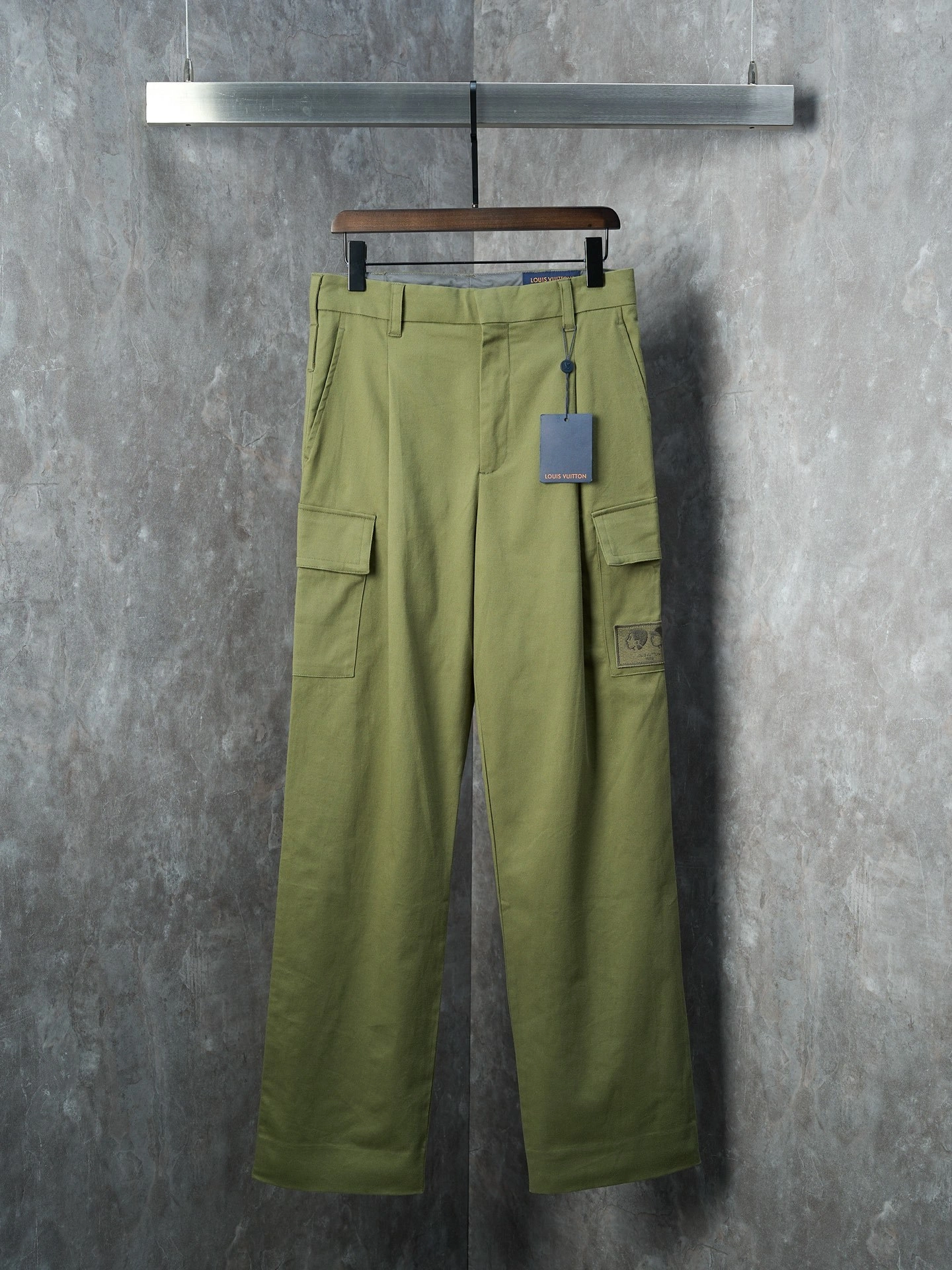 wg.luxury- 8V Nigo embroidery item:E-F431J2414
